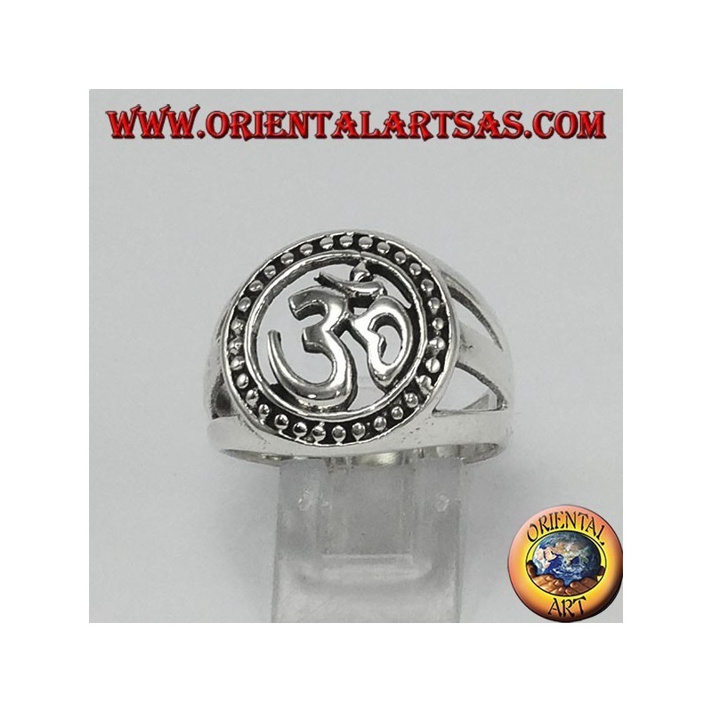 Anello d'argento, sillaba Oṃ la più sacra