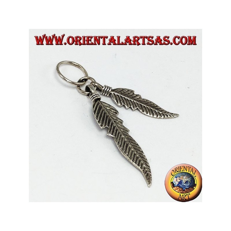 Pendentif en argent avec deux plumes de style amérindien