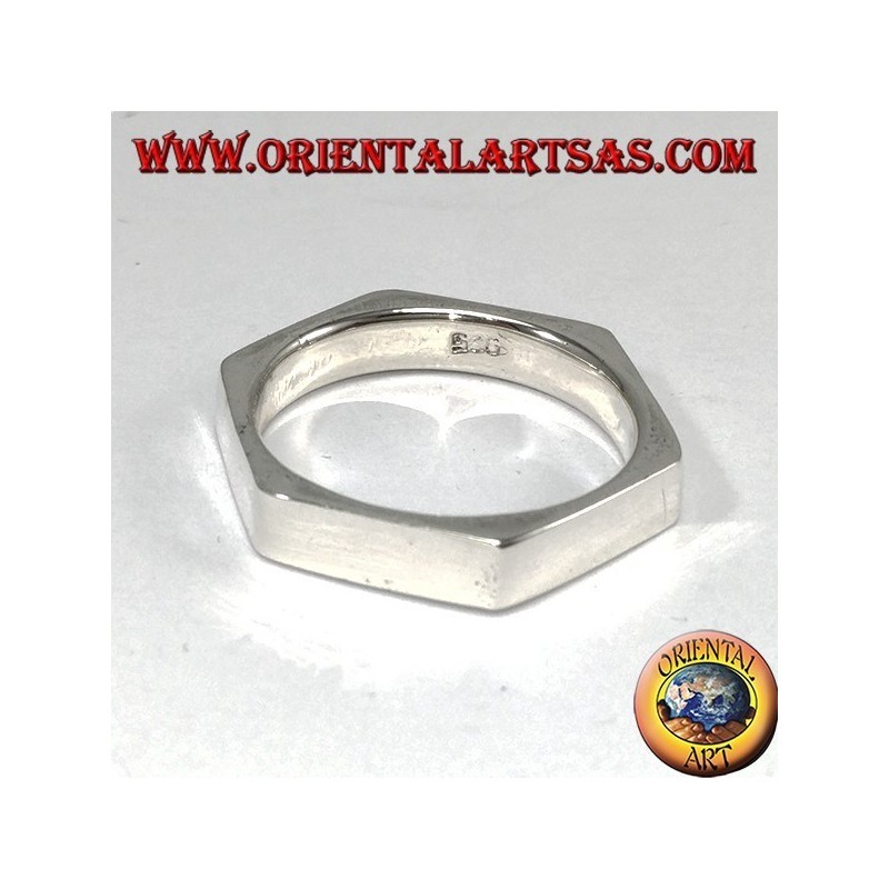 Bague en argent en forme hexagonale