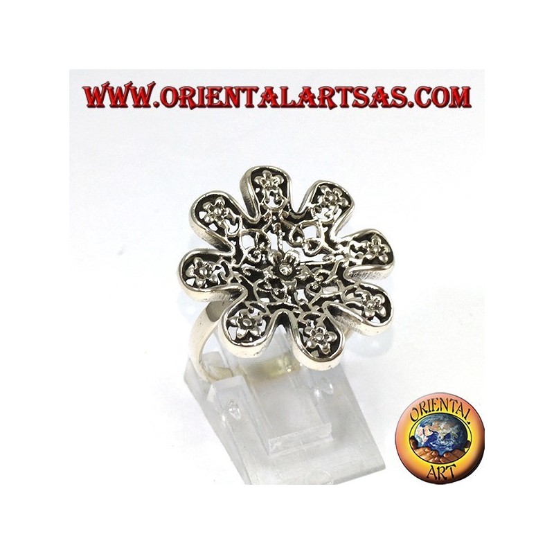 Bague en argent en forme de fleur avec des roses percées