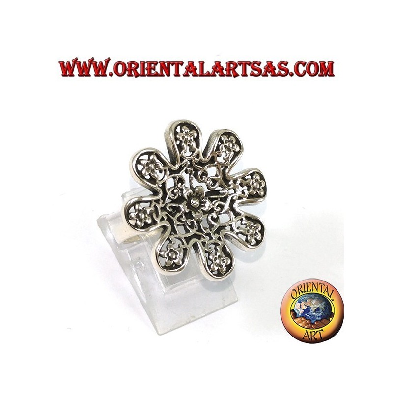 Bague en argent en forme de fleur avec des roses percées