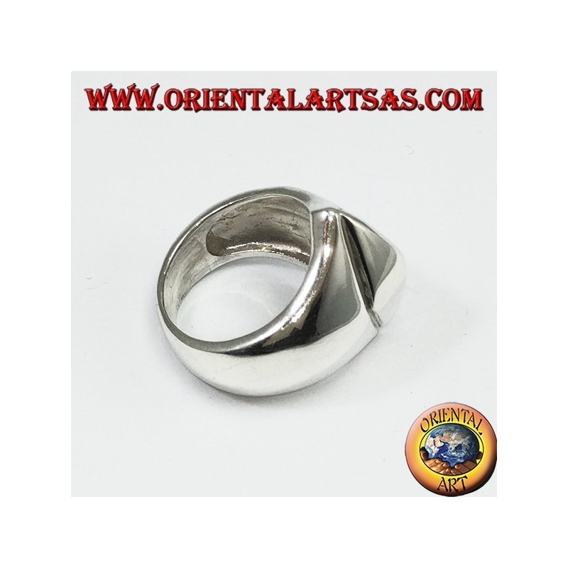 Bague en argent, pyramide à base de losange