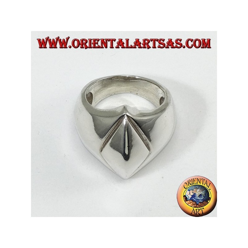 Anello in argento piramide con base a rombo