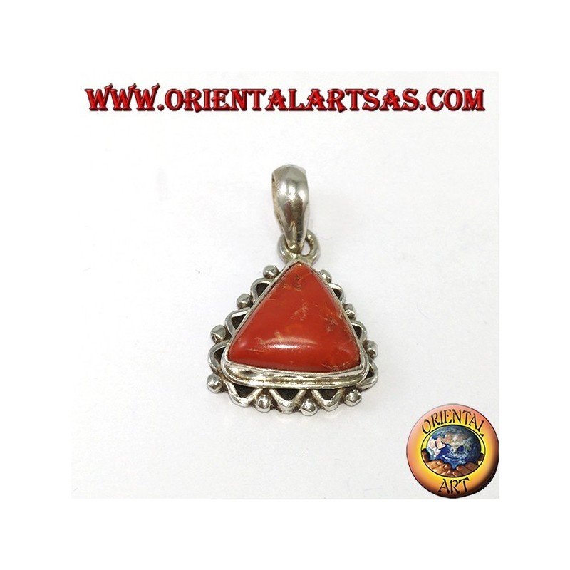 Pendentif en argent avec corail triangulaire tibétain