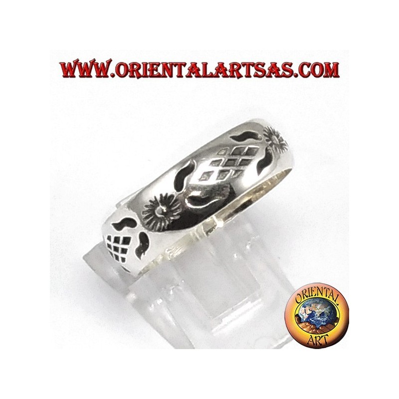 Anillo de plata con el sol tallado a mano