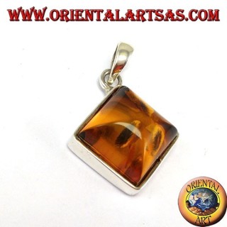 Pendentif en argent avec ambre carré monté en losange