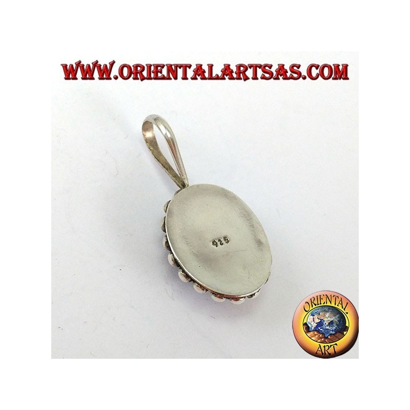 Silber Anhänger mit ovalem Onyx, mit der Kante hat zwei Runden von Kugeln