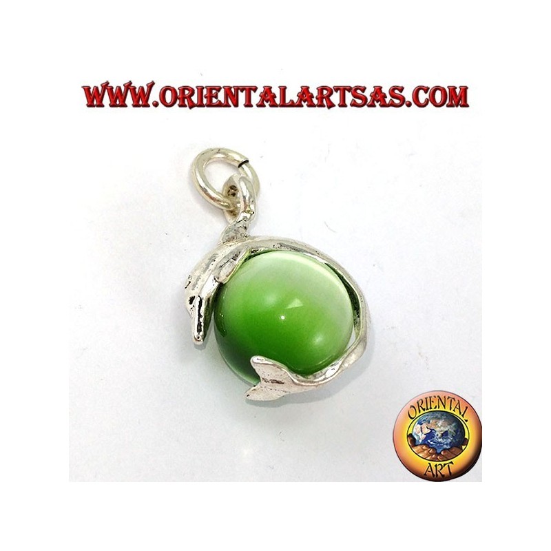 Pendentif dauphin en argent avec boule d'oeil de chat vert