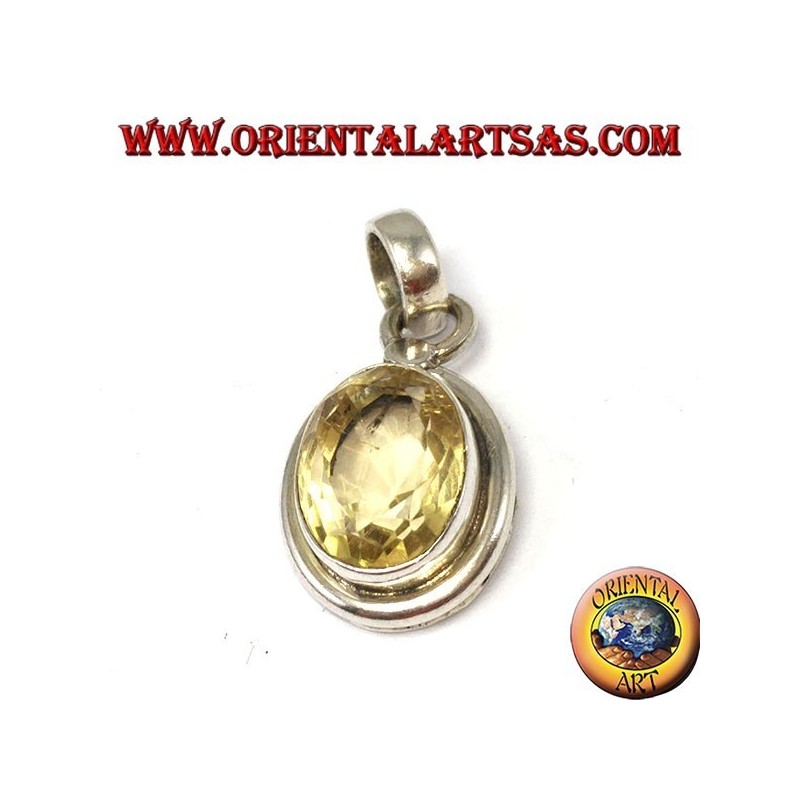 Colgante de plata con topacio natural ovalado con marco simple