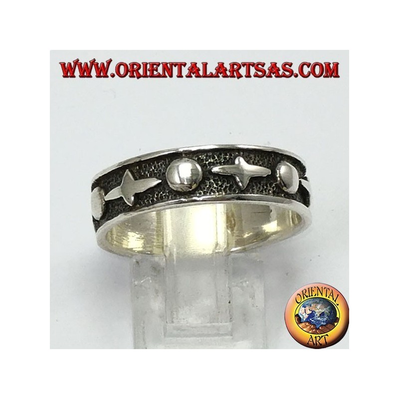 Bague en argent travaillé, (gothique)