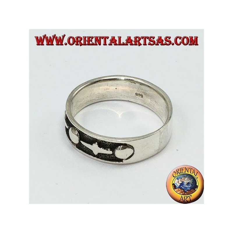 Band ring in worked silver, (gothic)