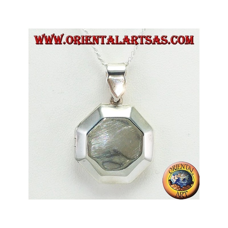 Pendant in silver octagonal photo frame