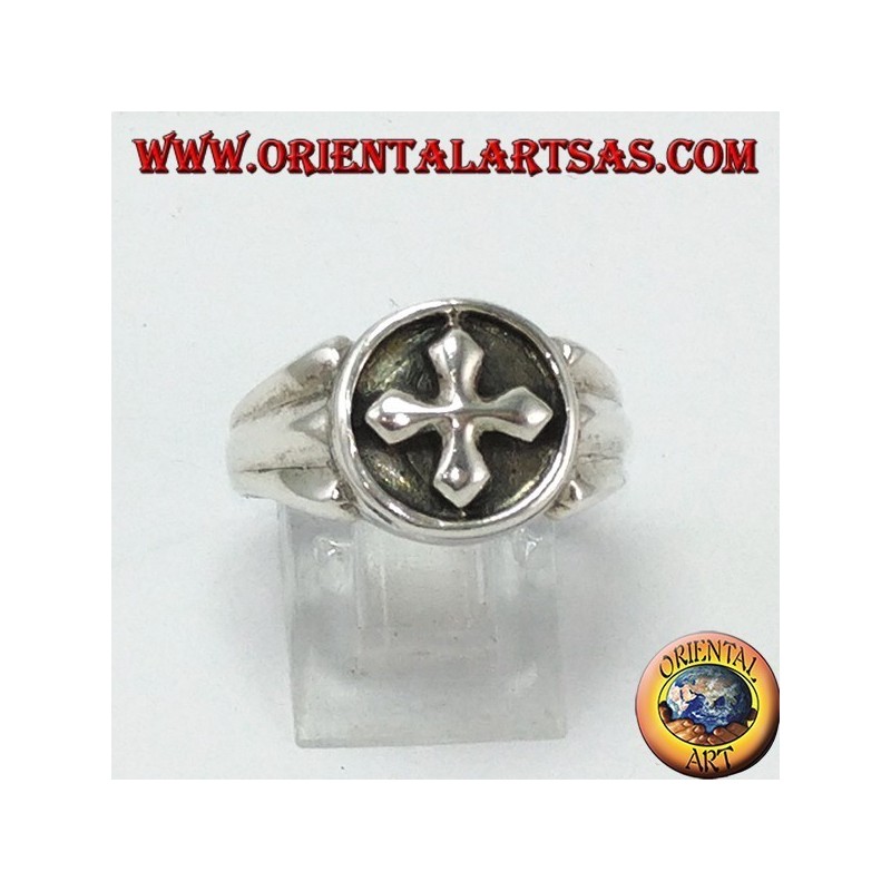 Bague en argent avec croix grecque