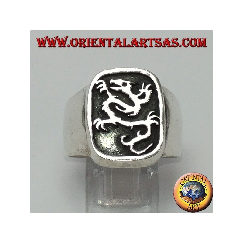 Anillo de plata con el sello del dragón