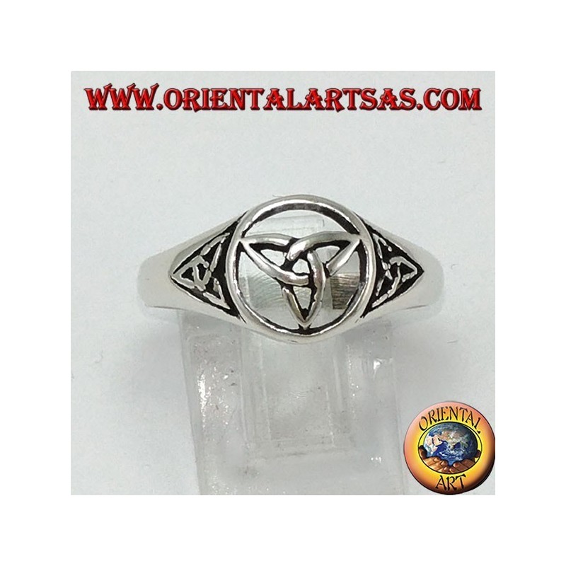 Anillo de plata con tres nudos de Tyrone (nudo celta)