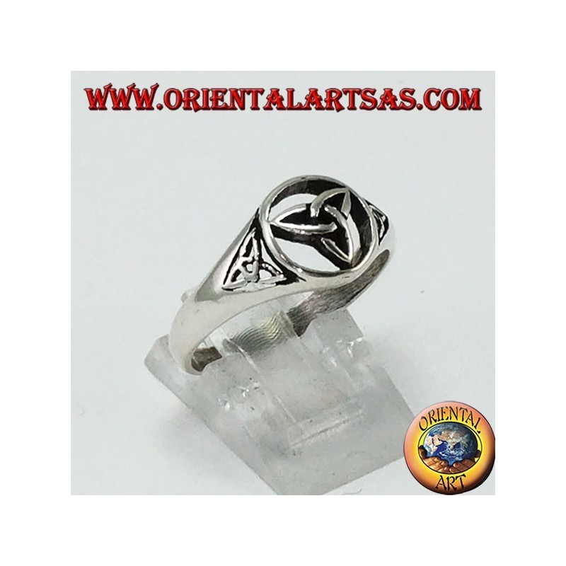 Anello in argento con tre nodi di Tyrone ( nodo celtico )