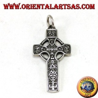 Pendentif en argent, croix celtique avec 4 noeuds de tyron central