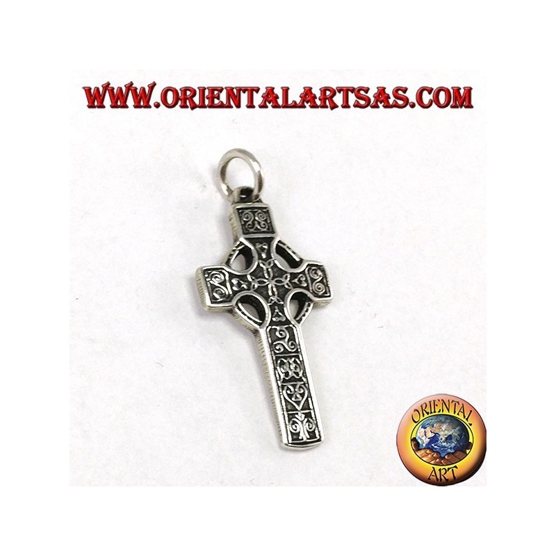 Silver pendant, Celtic cross with 4 central tyron knots