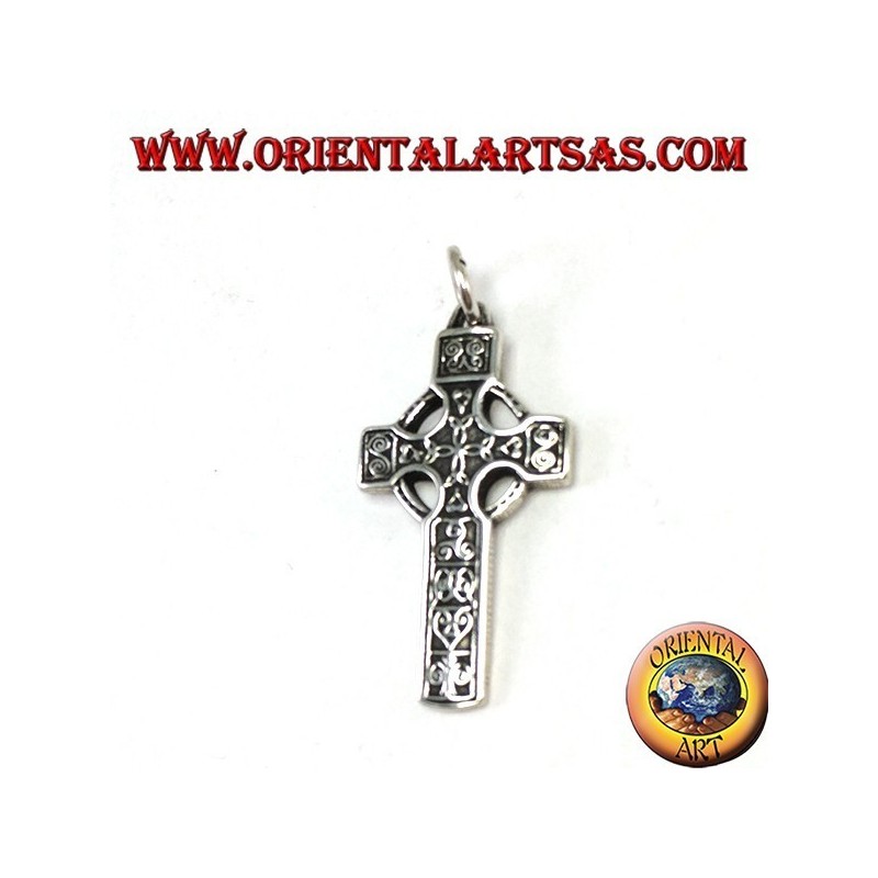 Silver pendant, Celtic cross with 4 central tyron knots