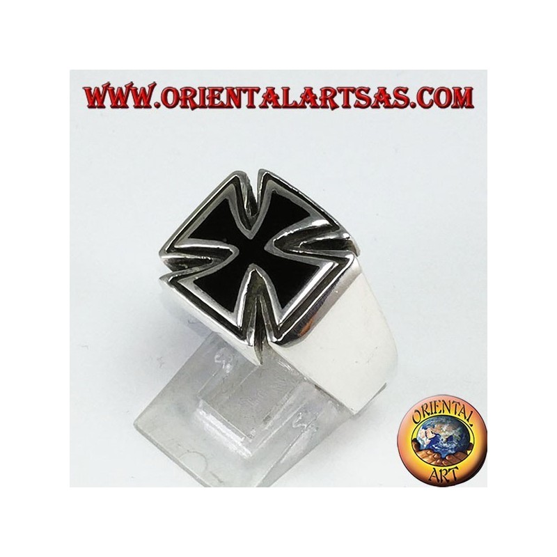 Silver ring with Maltese cross and synthetic onyx