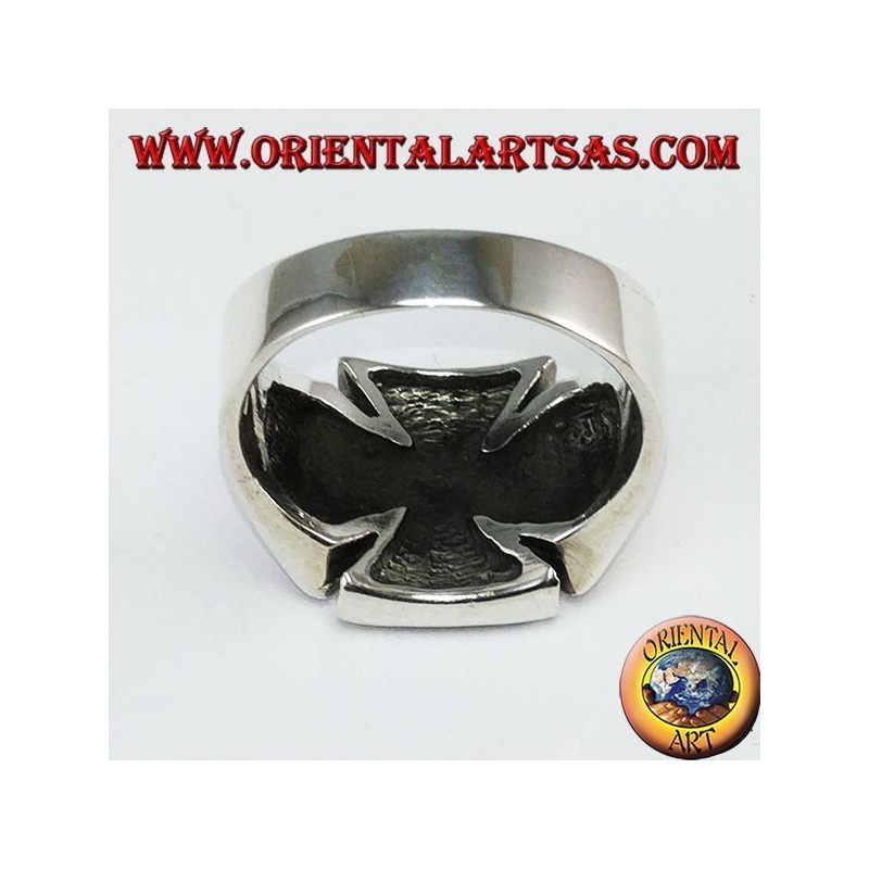 Anillo de plata con cruz de Malta y ónice sintético