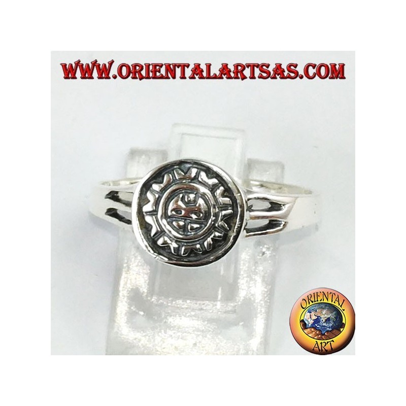 Anillo de plata con sol maya