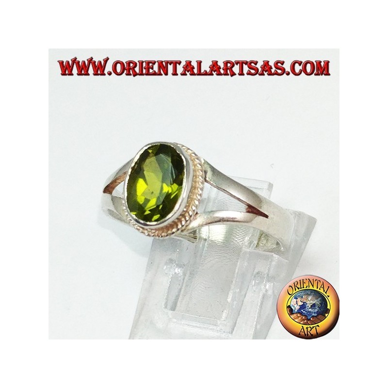 Anillo de plata con peridoto natural (pequeño)