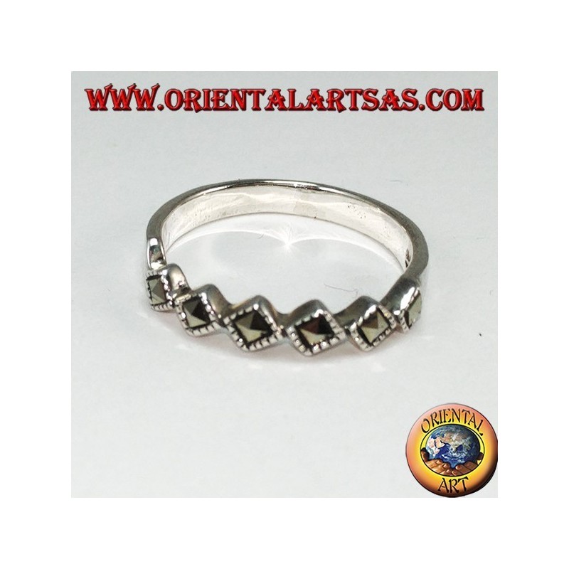 Anillo de plata con seis marcasitas cuadrados