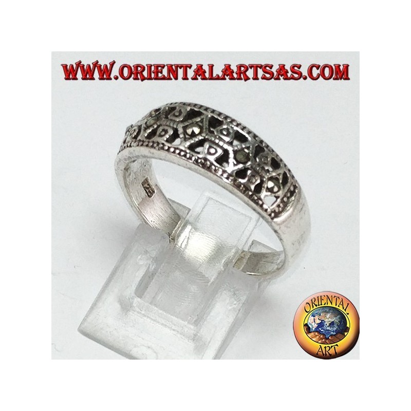Bague en argent avec marcassite en losange