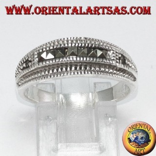 Bague en argent avec sept marcassites carrées (centrale)