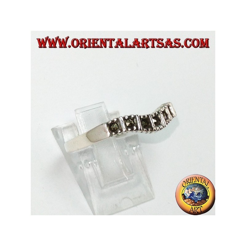 Anello in argento con marcasite ( fedina a V )