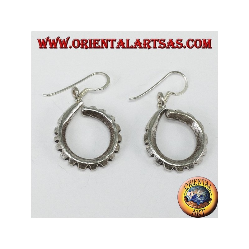 Boucles d'oreilles pendentif tribal en argent sculpté à la main Karen