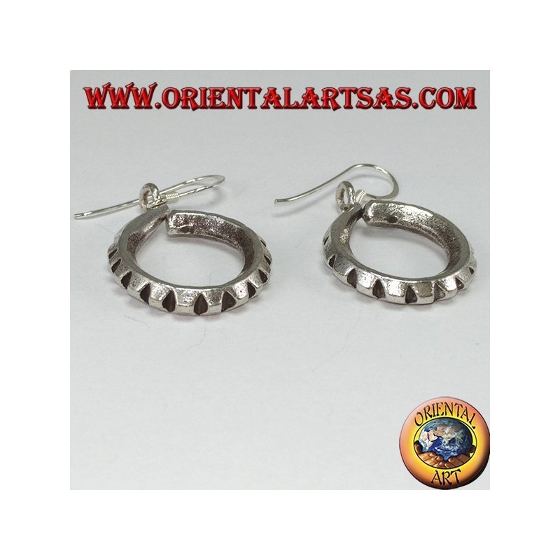 Boucles d'oreilles pendentif tribal en argent sculpté à la main Karen