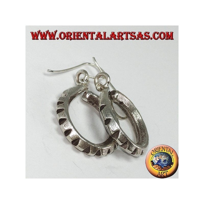 Boucles d'oreilles pendentif tribal en argent sculpté à la main Karen