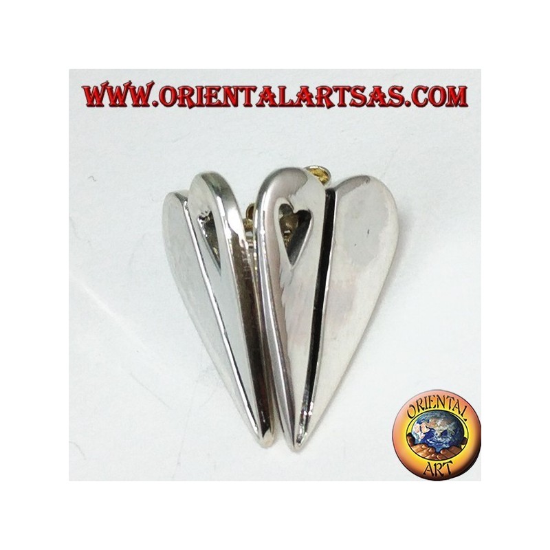 Pendientes de lóbulo de plata en forma de corazón, con un pequeño corazón perforado