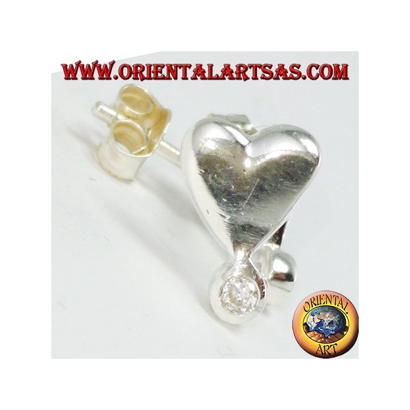 Pendientes de lóbulo de plata con un corazón con un circonio en la punta
