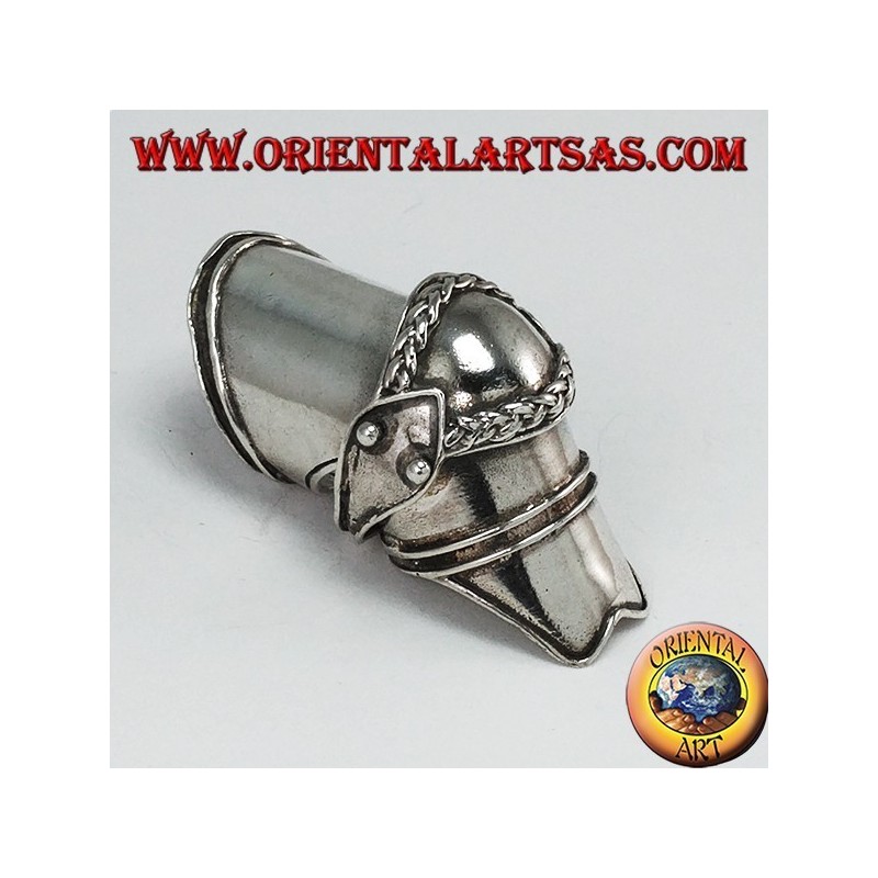 Bague médiévale en argent avec décorations tressées