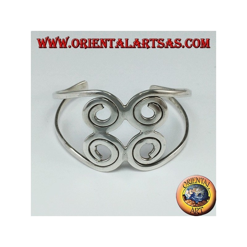 Bracciale rigido in argento 925 con quattro spirali fatto a mano