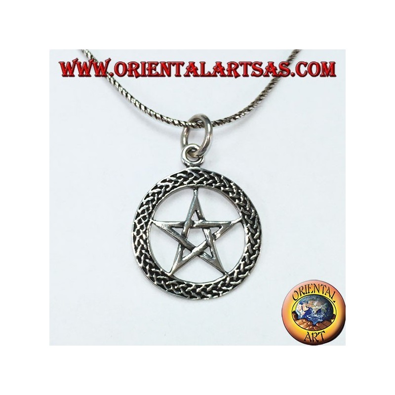 Pendentif en argent dans pentacle, étoile dans le cercle tressé