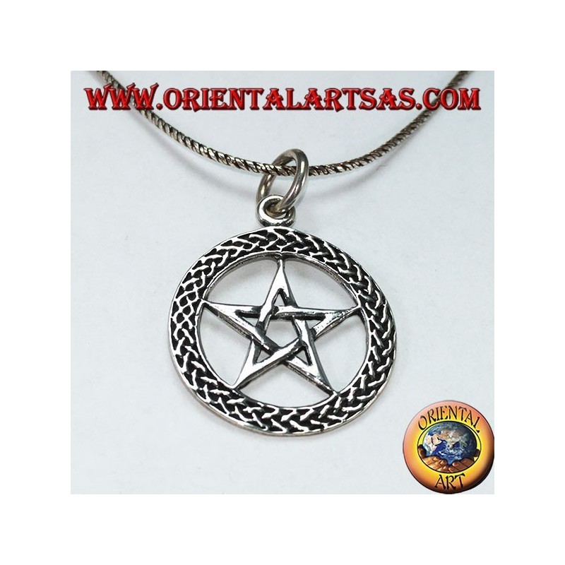 Pendentif en argent dans pentacle, étoile dans le cercle tressé