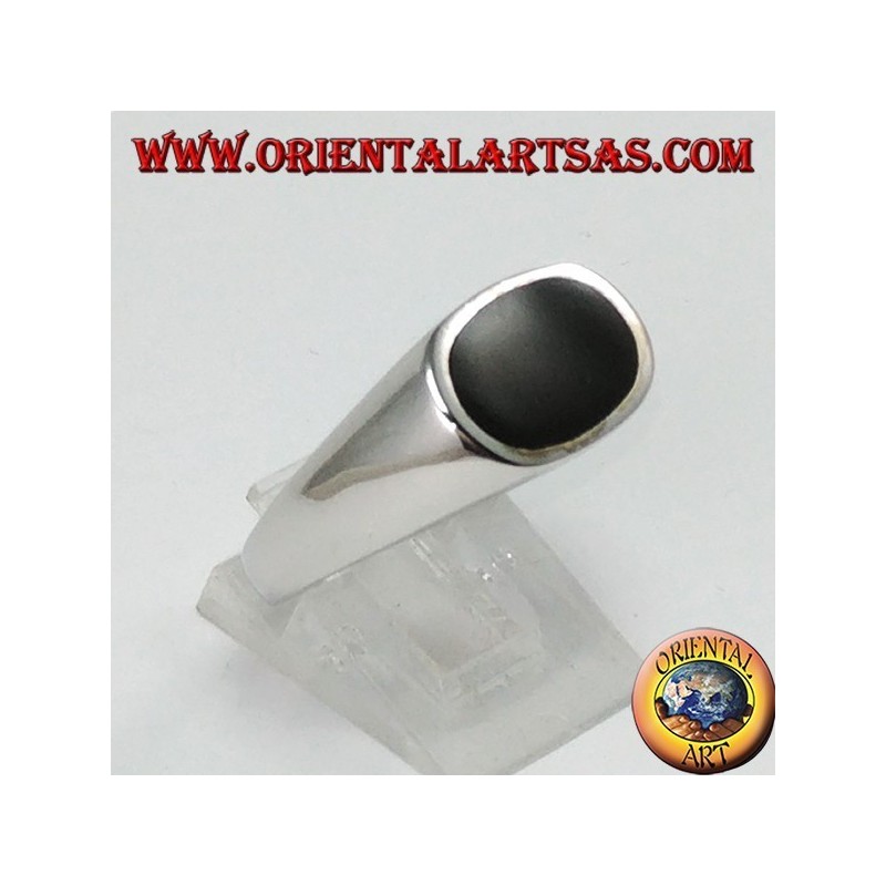 Silberring mit flachem ovalem Onyx, quer montiert