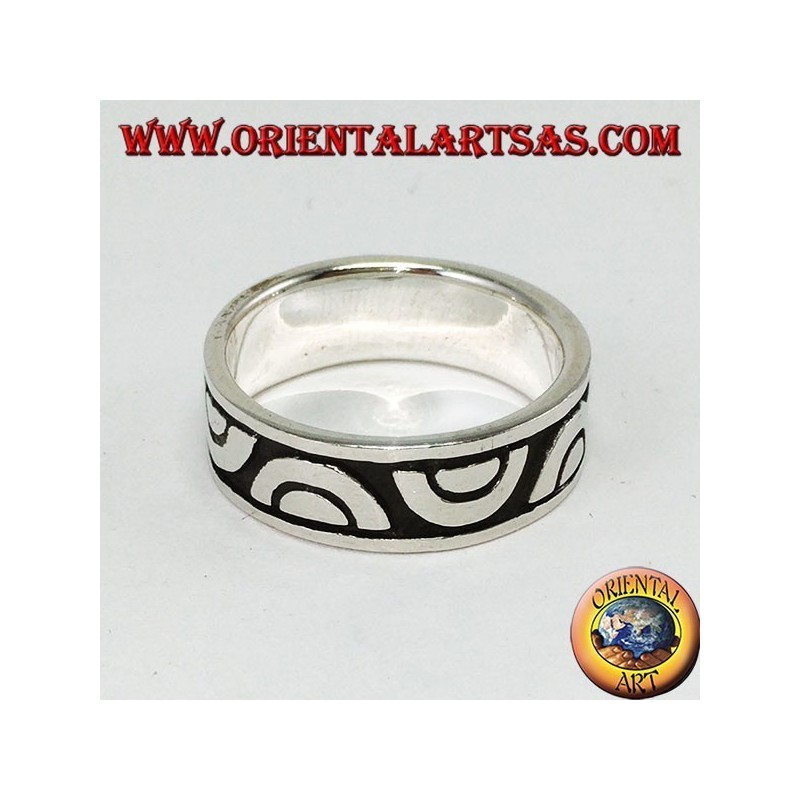 Silver ring inlaid with opposed half-circles