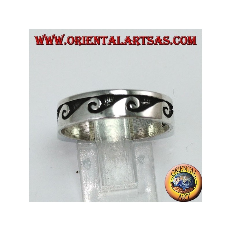Silver ring inlaid with waves