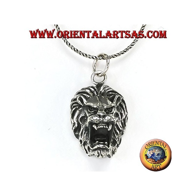 Pendentif en argent avec une tête de lion agressive