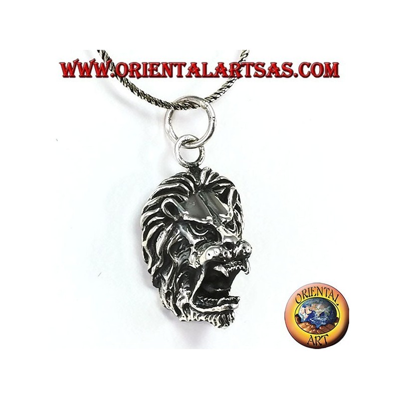 Pendentif en argent avec une tête de lion agressive