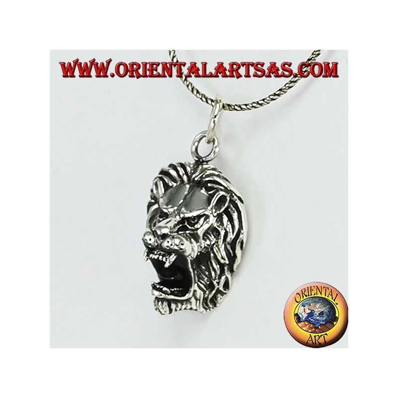 Silver pendant with an aggressive lion's head