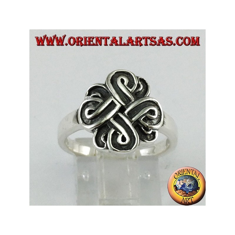 Silberner Ring mit dem Knoten von Saint John oder Bowens Knoten