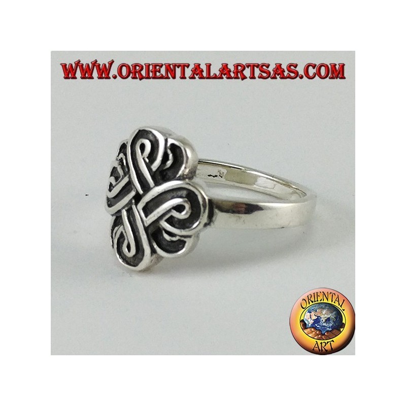 Bague en argent avec le noeud de Saint John ou le noeud de Bowen