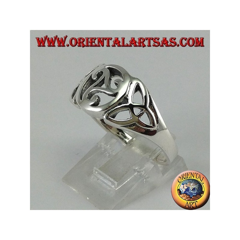 Silver ring with central triskell and two knots of tyrone