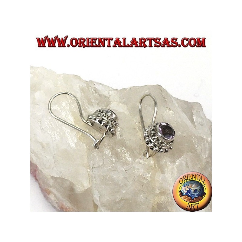 Boucles d'oreilles en argent avec petite améthyste ronde à facettes
